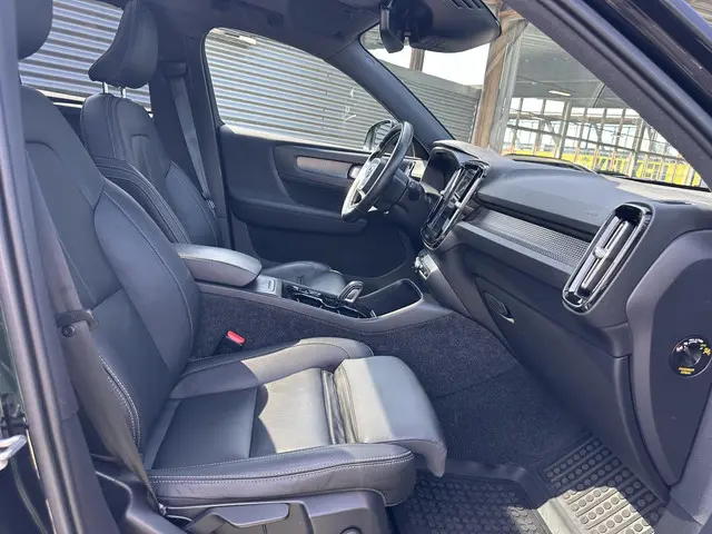 Volvo XC40 1.5 T3 R-Design 2019 Benzine 10