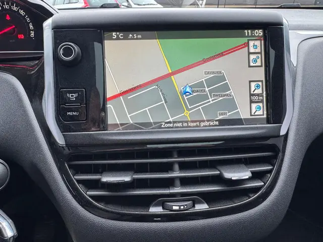 Peugeot 208 1.2 VTi Allure / Pano / Led / Pdc 2014 Benzine 15