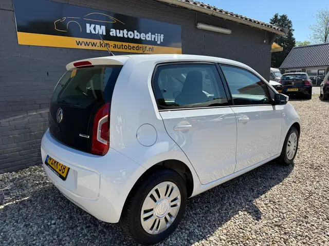 Volkswagen up! 1.0 move up! BlueMotion 2015 Benzine 11