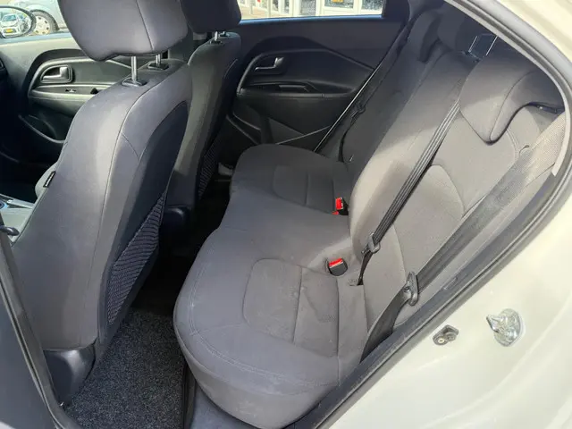 Kia Rio 1.2 CVVT Super Pack 2013 Benzine 12