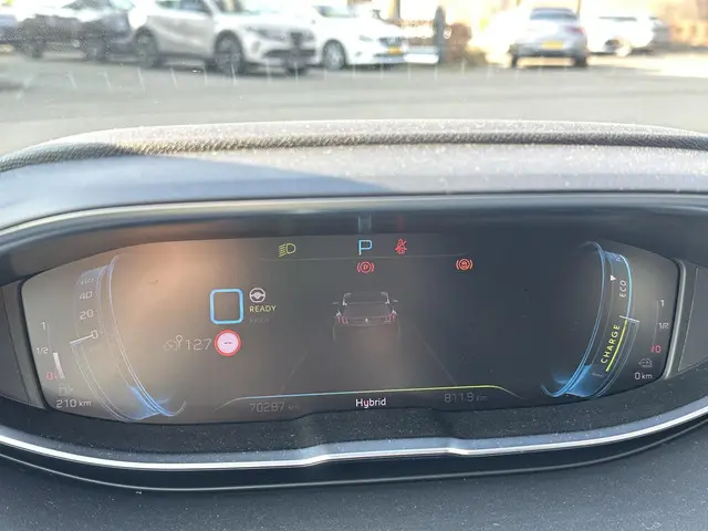 Peugeot 3008 1.6 HYbrid 225 GT 2023 Hybride Benzine 31