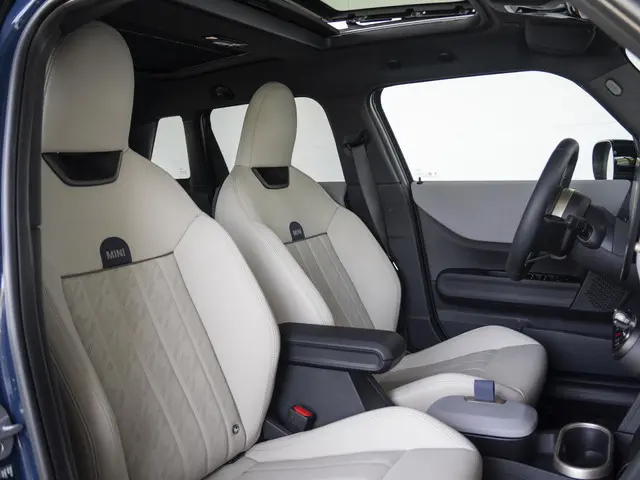 MINI 5-Deurs C 2025 Benzine 8