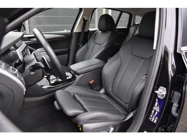 BMW X4 30i 2022 Benzine 8