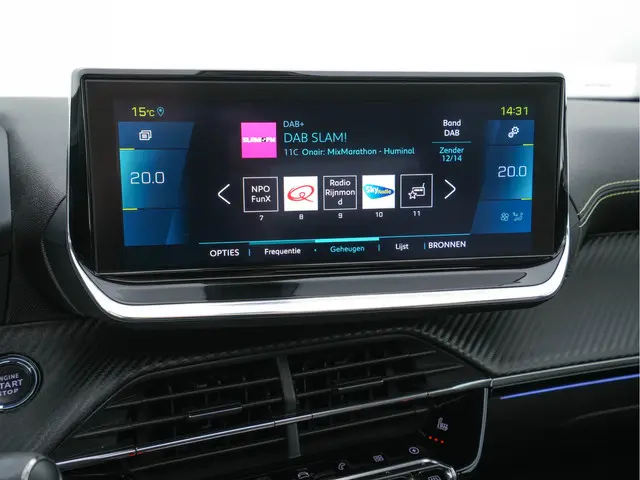 Peugeot e-2008 EV GT 50 kWh {SOH-91%} 2020 Elektrisch 17