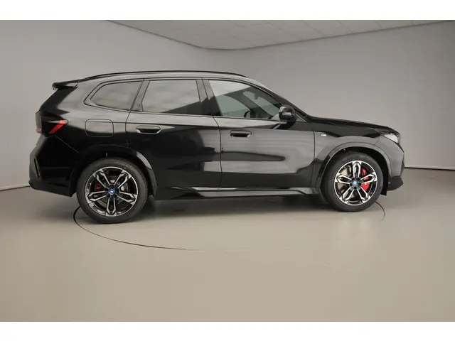 BMW X1 xDrive25e 2025 Hybride Benzine 4