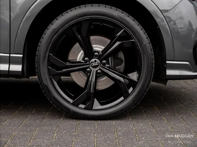 Audi Q3 45 TFSI e S-Line 2022 Hybride Benzine 16