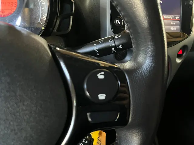 Toyota Aygo 1.0 VVT-i x-first 2018 Benzine 16