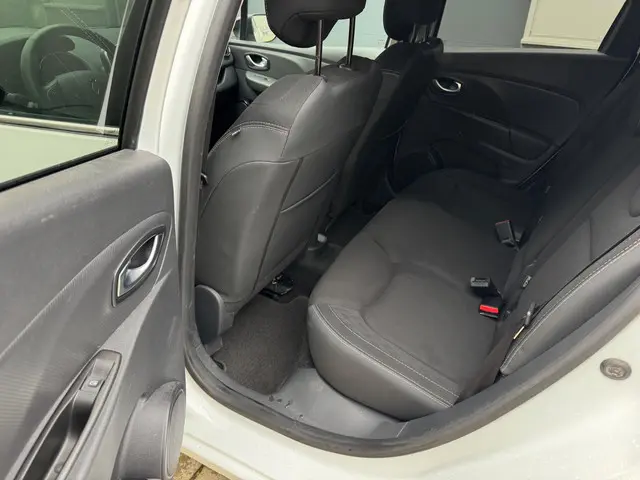 Renault Clio Estate 0.9 TCe Limited 2019 Benzine 5