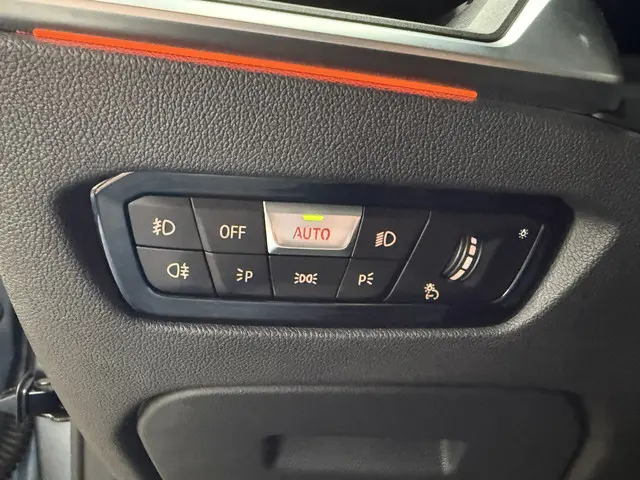 BMW 4 Serie Cabrio 420i High Executive 2021 Benzine 33