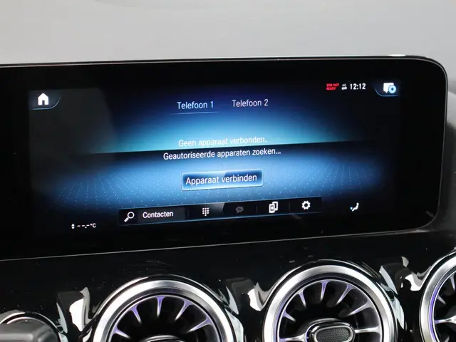 Mercedes-Benz GLA 250 e AMG Line 2022 Hybride Benzine 26