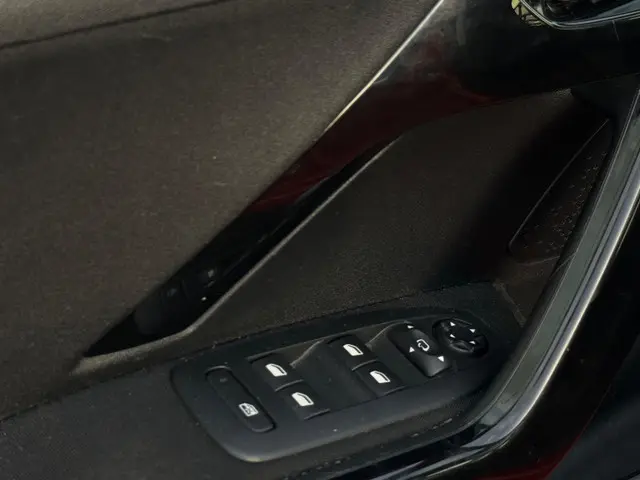 Peugeot 208 1.2 PureTech Allure 2015 Benzine 16