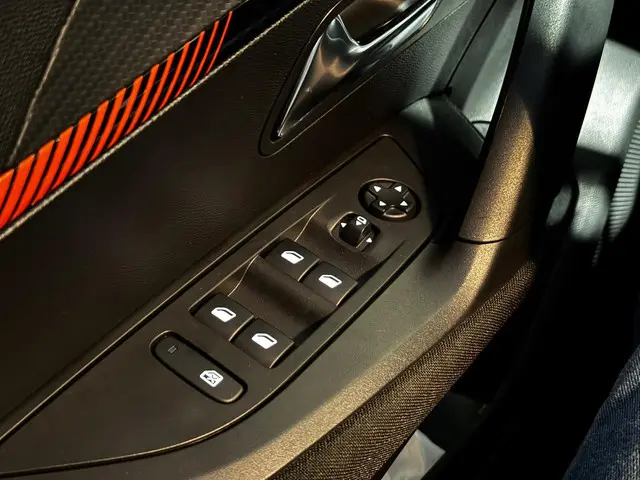 Peugeot 2008 1.2 Blue Lease Active 2021 Benzine 33