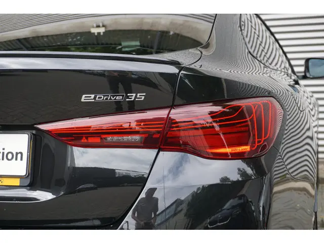 BMW i4 Gran Coupé eDrive35 2025 Elektrisch 18