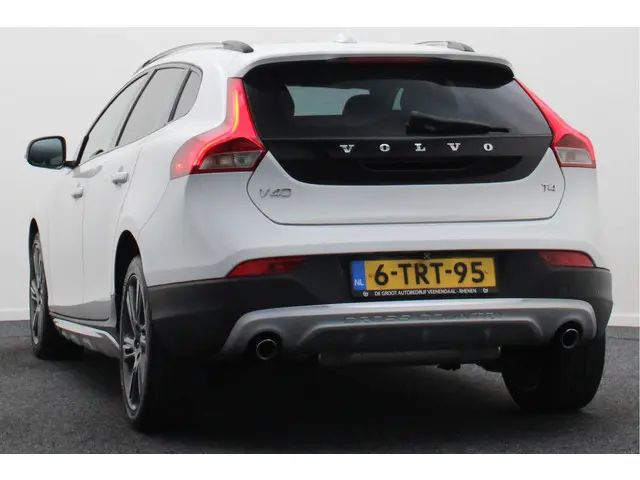 Volvo V40 Cross Country 1.6 T4 Momentum 2014 Benzine 18