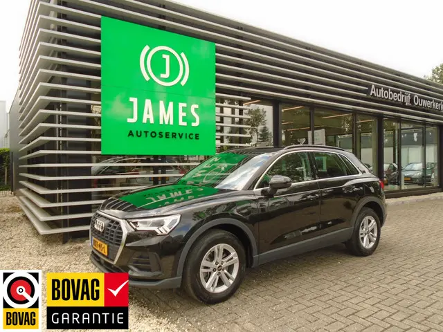 Audi Q3 45 TFSI e Advanced edition 2022 Hybride Benzine 2