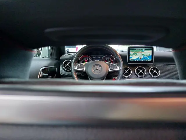 Mercedes-Benz A-Klasse 180 Ambition AMG 2016 Benzine 28