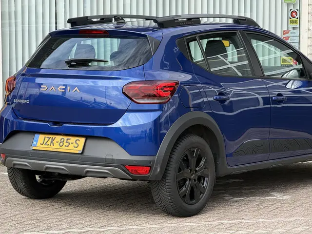 Dacia Sandero 1.0 TCe 90 Comfort 2024 Benzine 18