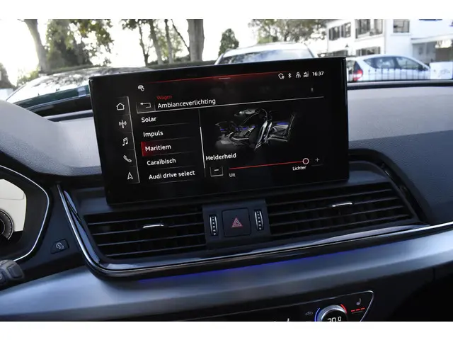 Audi Q5 55 TFSI e S edition 2022 Hybride Benzine 15