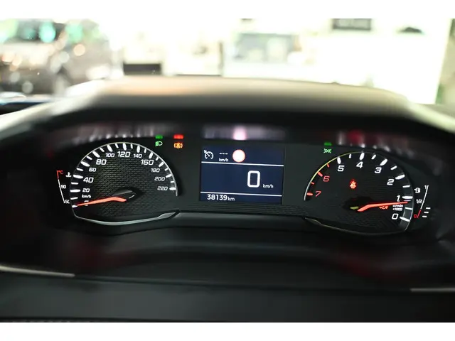 Peugeot 2008 1.2 PureTech Allure Pack 2021 Benzine 15