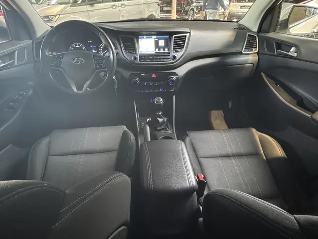 Hyundai Tucson 1.6 GDi Anniversary Edition 2018 Benzine 26