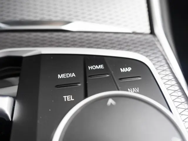 BMW 3 Serie Touring 330e 2026 Hybride Benzine 36