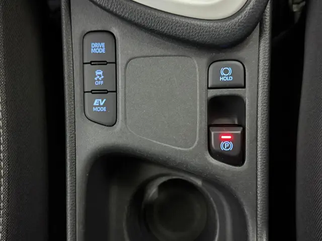 Toyota Yaris 1.5 Hybrid Dynamic 2021 Hybride Benzine 13