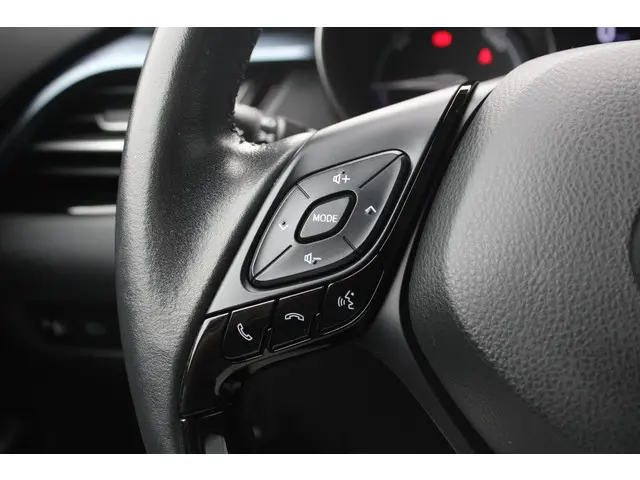 Toyota C-HR 2.0 Hybrid Style 2021 Hybride Benzine 21