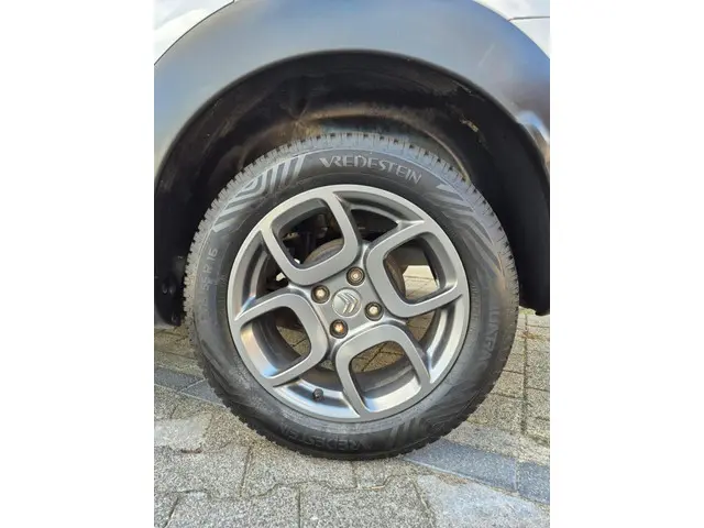 Citroën C4 Cactus 1.2 PureTech Business 2017 Benzine 22