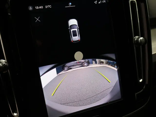 Volvo XC40 2.0 B3 Business Edition 2025 Benzine 12