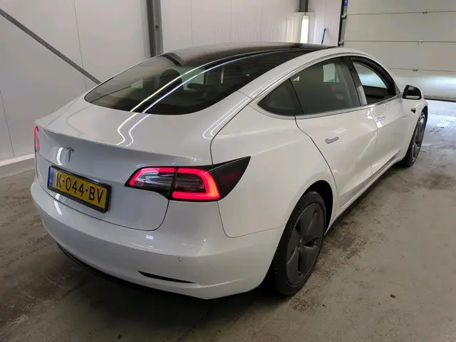 Tesla Model 3 Range Plus 2020 Elektrisch 5
