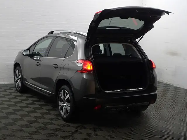 Peugeot 2008 1.2 PureTech Féline- 2016 Benzine 31