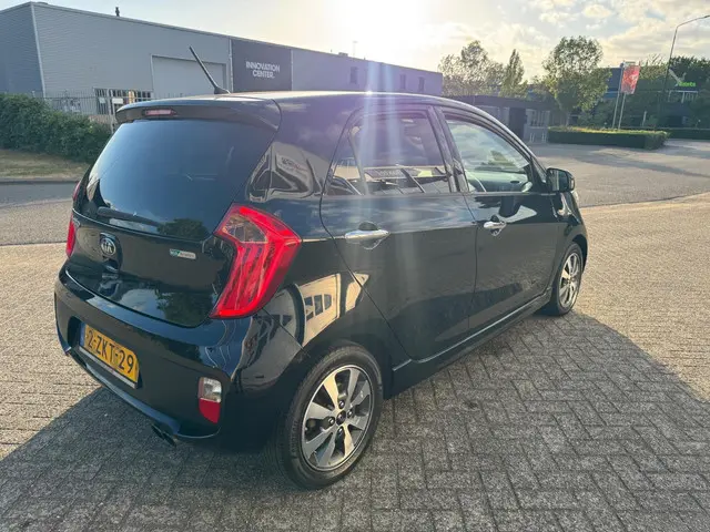 Kia Picanto 1.0 CVVT X-treme AIRCO, LED, LEER, 2015 Benzine 5