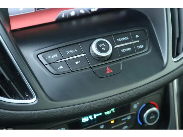 Ford C-MAX 1.5 TITANIUM 2016 Benzine 29