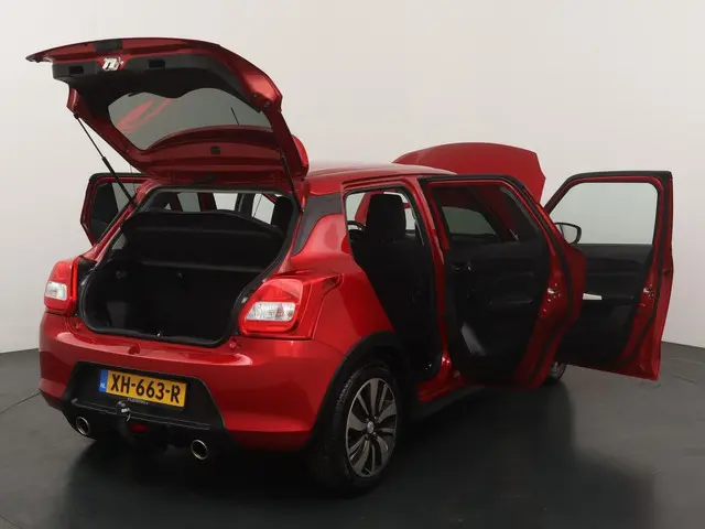 Suzuki Swift 1.2 Sportline 2018 Benzine 21