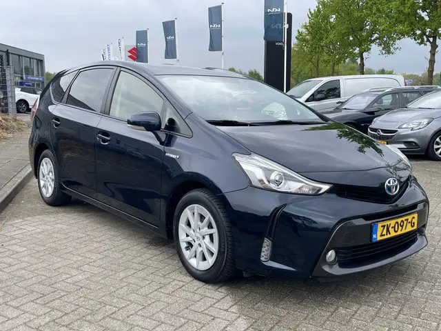 Toyota Prius + 1.8 Comfort 2017 Hybride Benzine 4