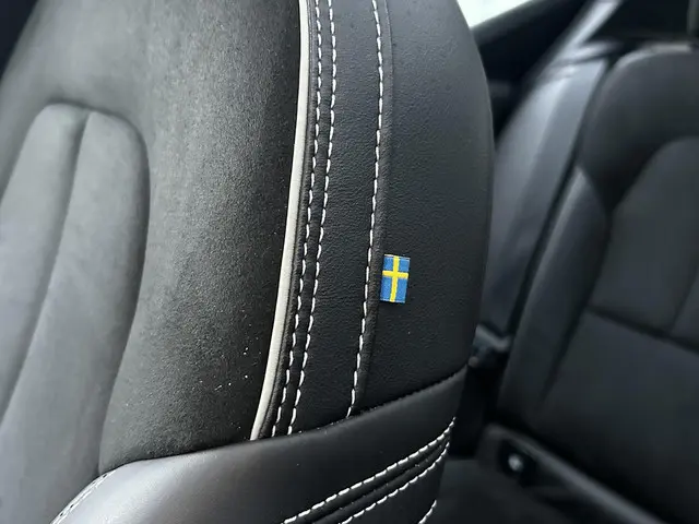 Volvo XC40 Recharge P8 AWD R-Design 2020 Elektrisch 28