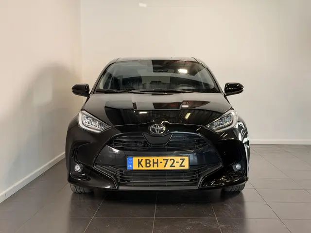 Toyota Yaris 1.5 Hybrid 115 Dynamic 2025 Hybride Benzine 2
