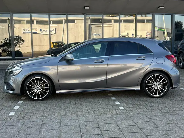 Mercedes-Benz A-Klasse 180 AMG-PAKKET 2018 Benzine 3