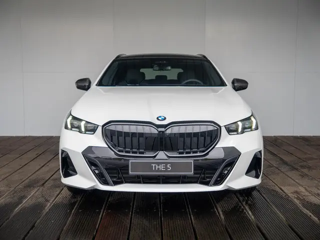 BMW 5 Serie Touring 520i 2026 Benzine 3