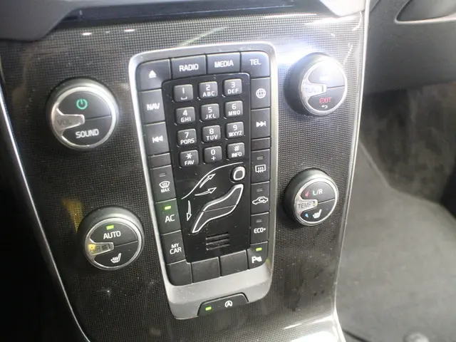 Volvo V40 Cross Country T3 Polar+ Luxury 2018 Benzine 23