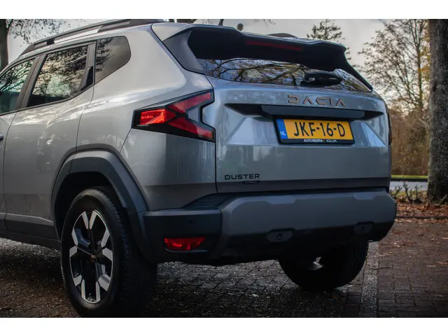 Dacia Duster extreme hybrid 140 2024 Hybride Benzine 37