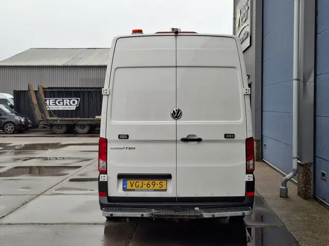 Volkswagen Crafter 35 2.0 TDI L3H3 Highline 2020 Diesel 10