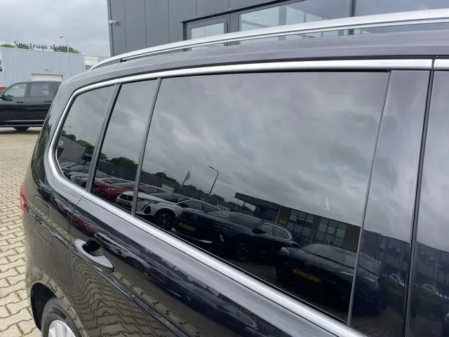 Volkswagen Touran 1.2 TSI Highline 7p 2018 Benzine 7