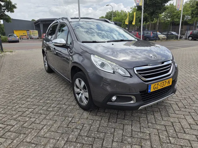 Peugeot 2008 1.2 PureTech Style/PANO/NAVI 2015 Benzine 9
