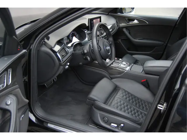Audi RS6 4.0 TFSI Quattro Performance Plus 2018 Benzine 4