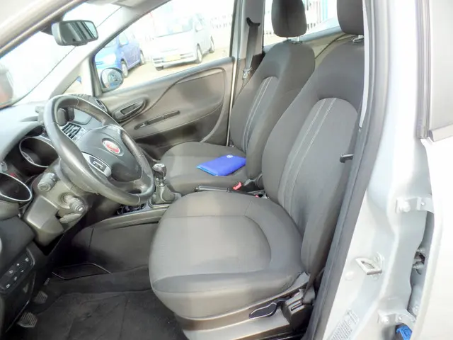 Fiat Punto Evo 0.9 TwinAir Street airco 2014 Benzine 10