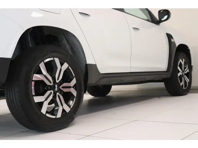 Dacia Duster 1.3 TCe 150 Journey EDC 2023 Benzine 26