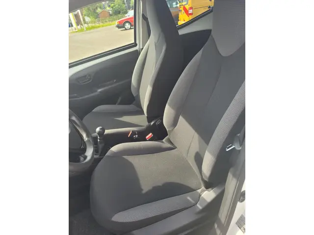 Toyota Aygo 1.0 VVT-i x-fun 2018 Benzine 17