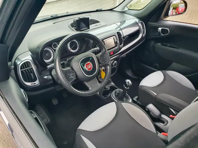 Fiat 500L 0.9 TwinAir Easy Eco 2013 Benzine 10