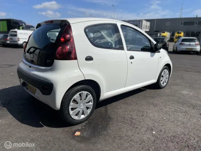 Peugeot 107 1.0 Blue Lease AIRCO 2013 Benzine 5